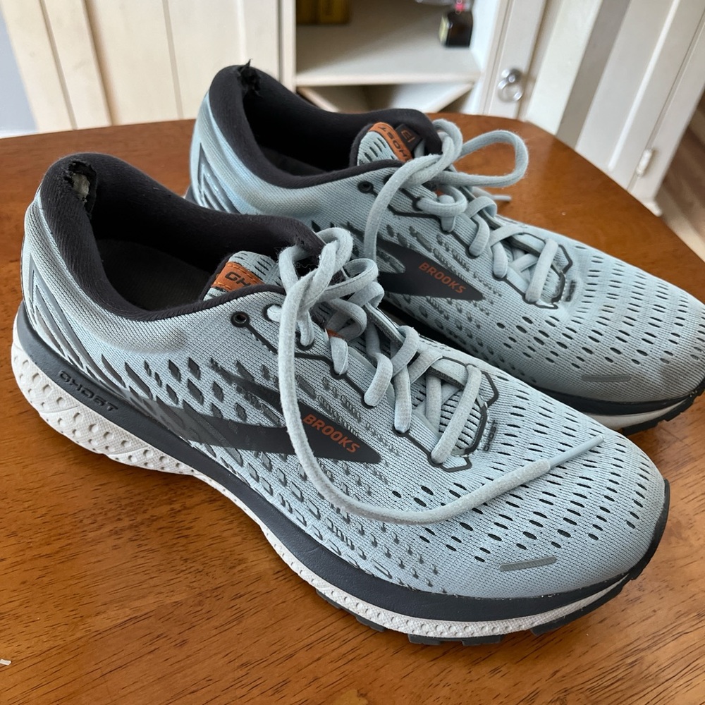 Brooks Gray and Black Running Shoes with Mesh Upper